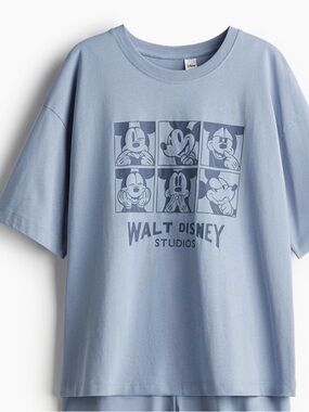 Disney and H&M Light Blue Mickey Graphic Tee, size XL